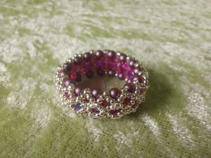 Bandring in silberfarben und pink